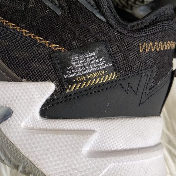 Jordan Kids Why Not Zero.3 Black/White/Gold Sneakers Size 6.5Y - Picture 4 of 12